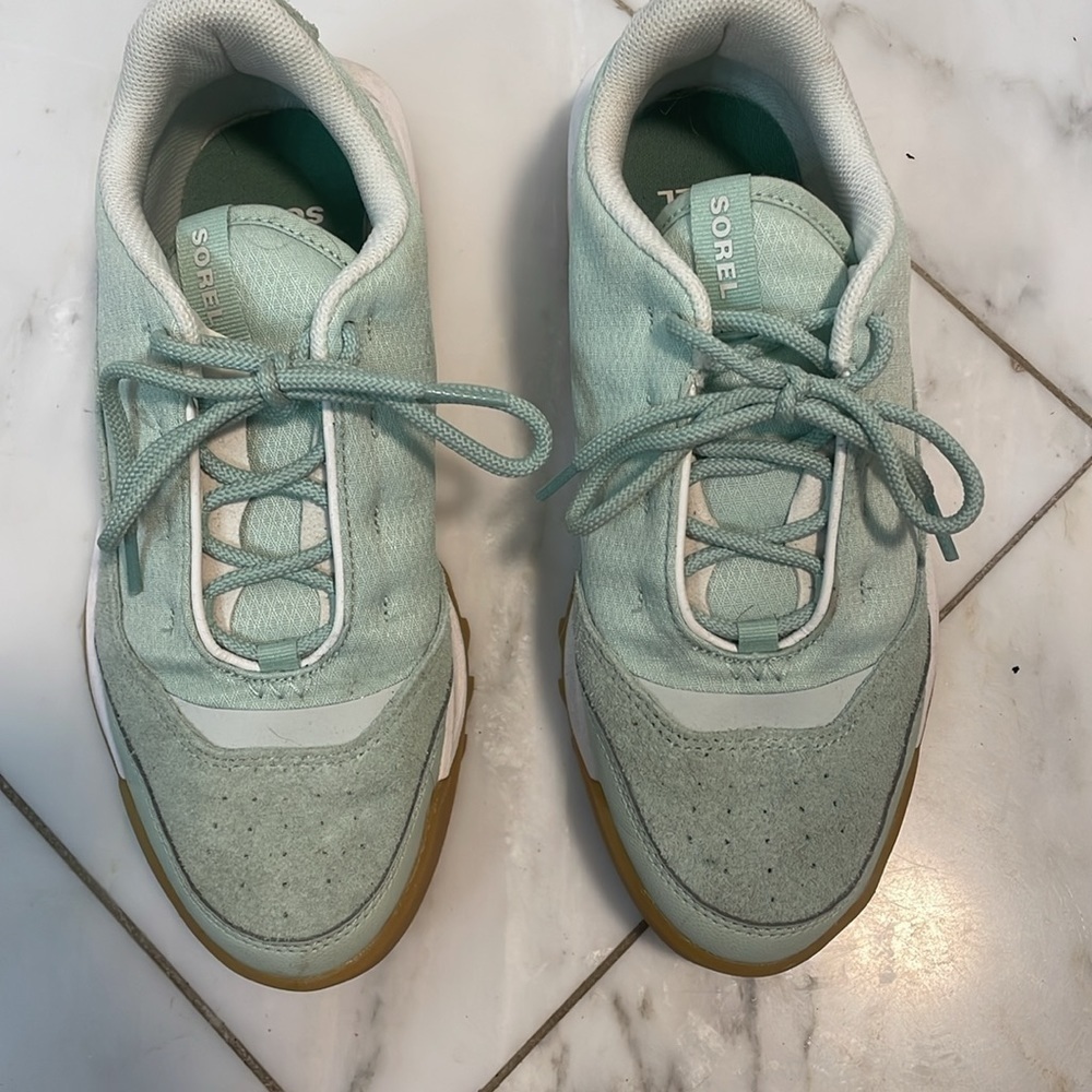 Sorel mint green suede walking shoes - Picture 3 of 8